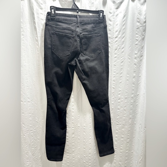 Stylish Black Distressed Women Skinny Jeans - Picture 5 of 5